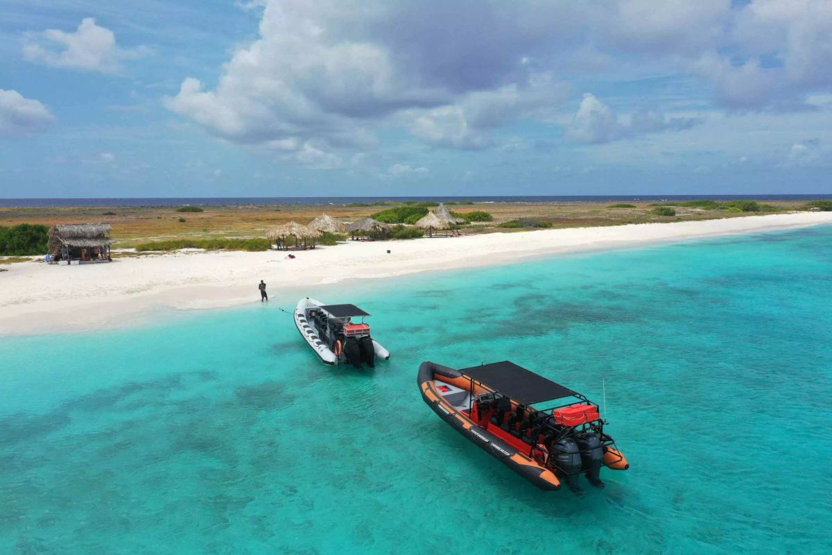 powerboatcaribbean-boat3.webp
