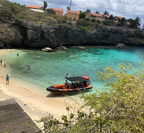 powerboat-caribbean.jpg